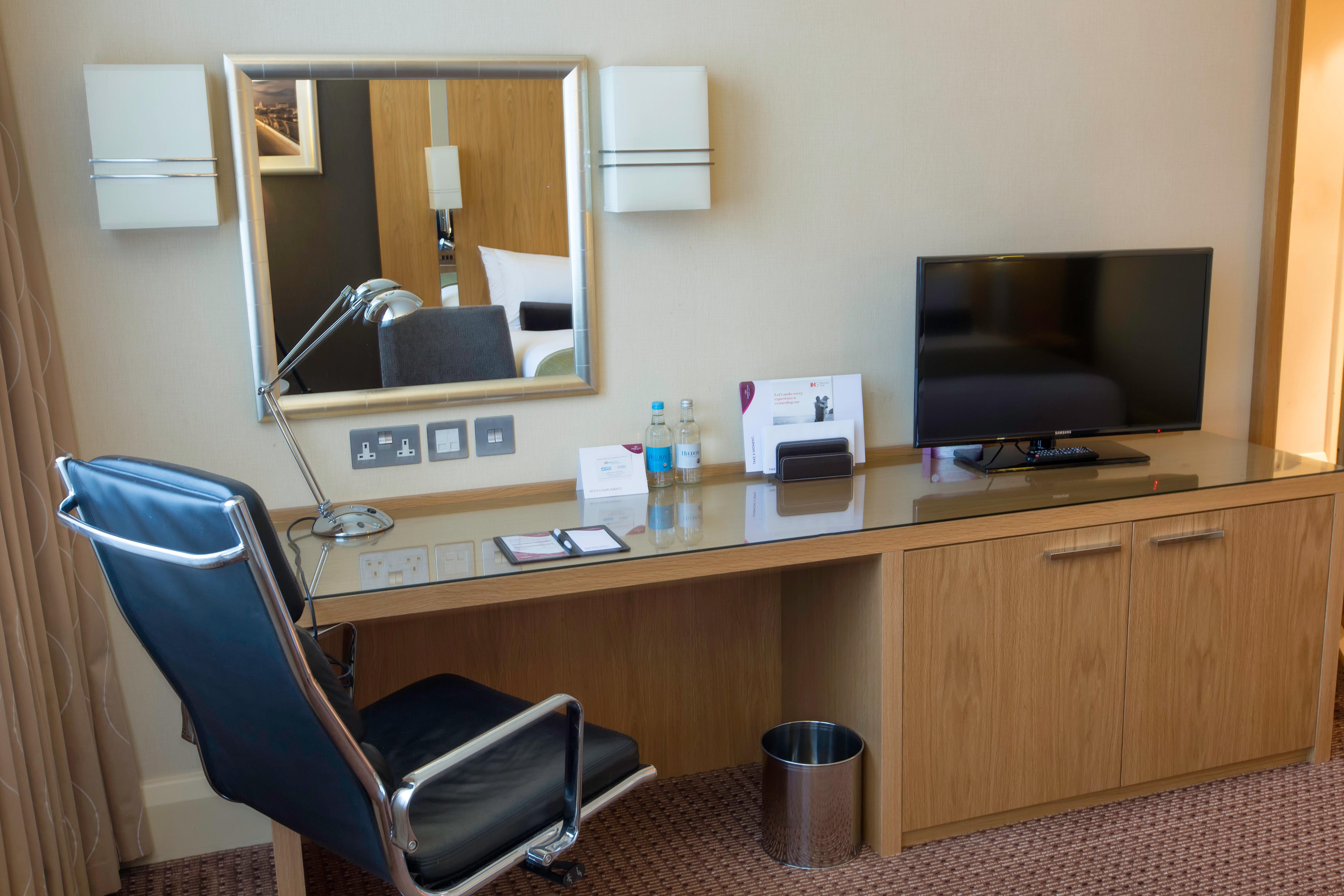 Crowne Plaza London Ealing By Ihg Hotel Ngoại thất bức ảnh