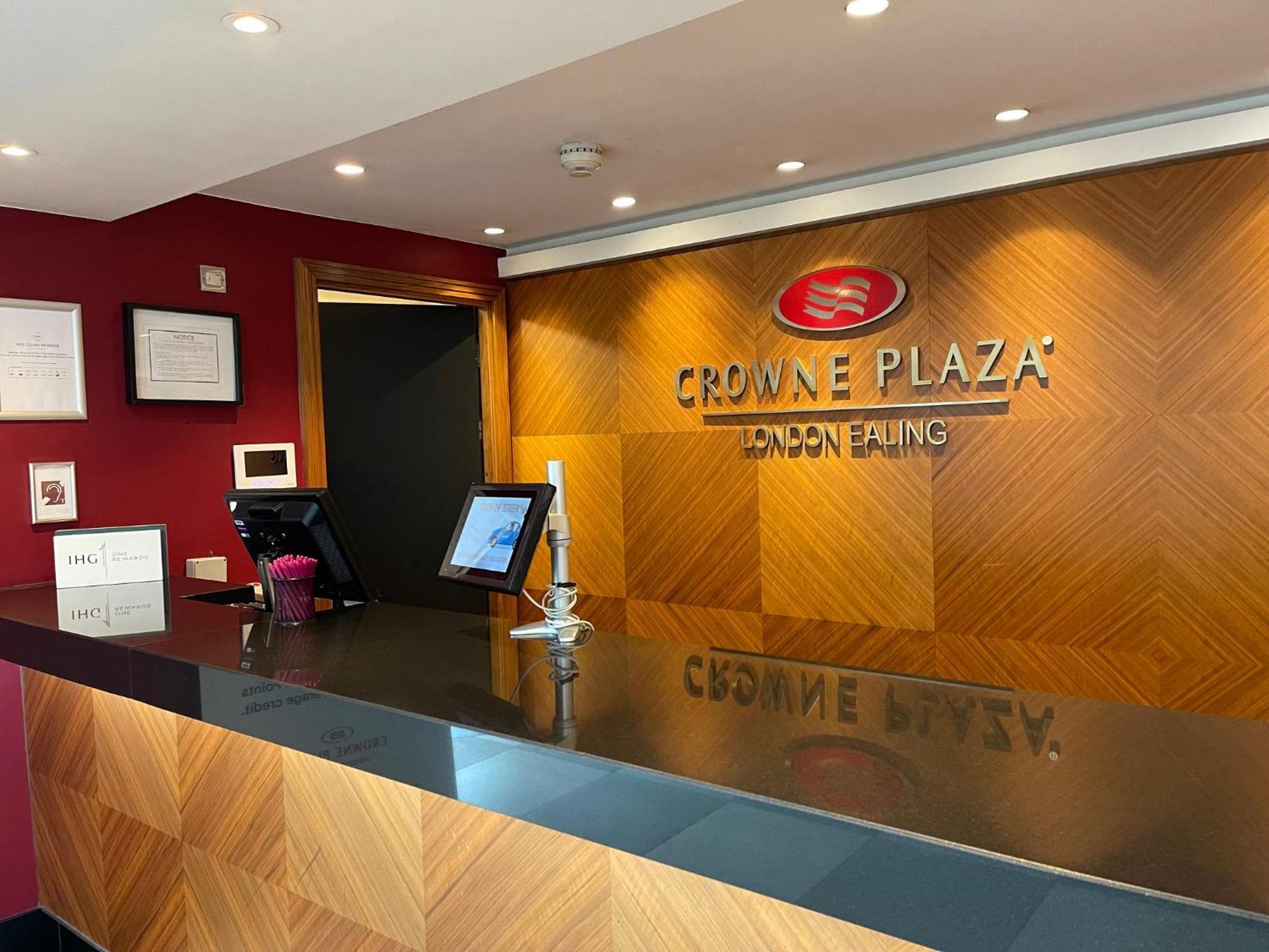 Crowne Plaza London Ealing By Ihg Hotel Ngoại thất bức ảnh