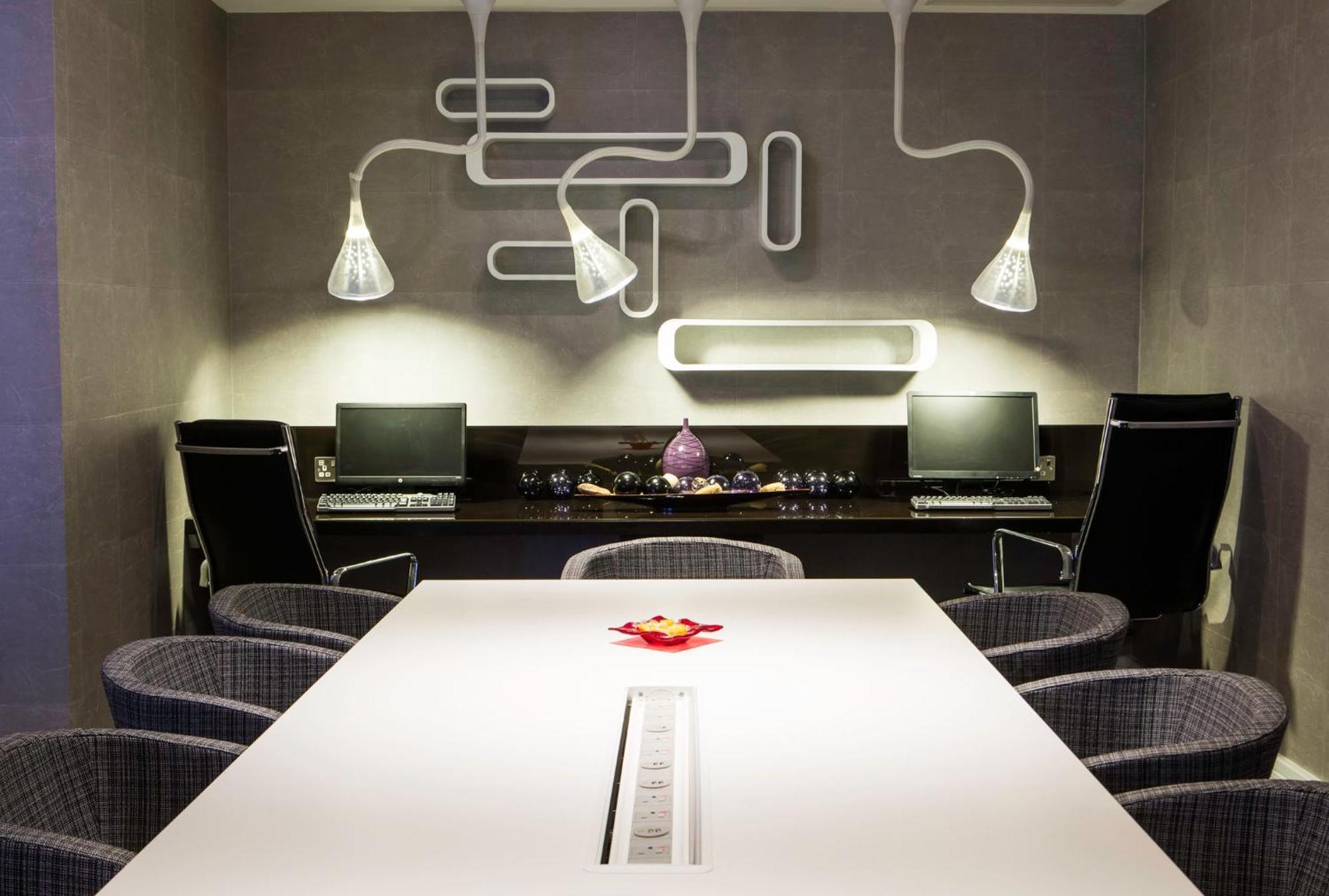 Crowne Plaza London Ealing By Ihg Hotel Ngoại thất bức ảnh