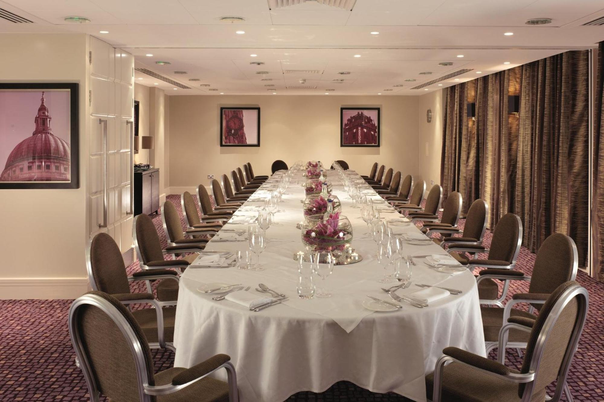 Crowne Plaza London Ealing By Ihg Hotel Ngoại thất bức ảnh